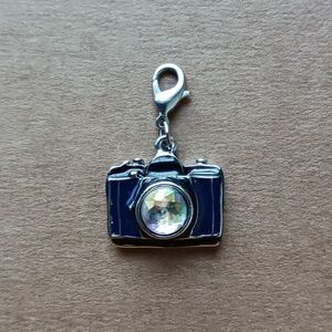 🌷 Charmalong By Bead Landing Camera Charm / Stitch Marker 📸